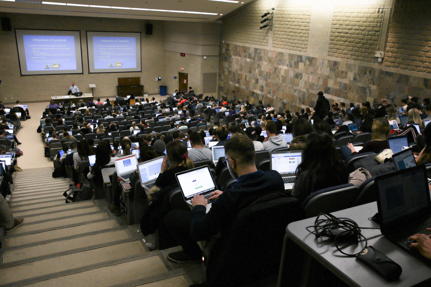 Natural Science Lecture Hall (Photo)